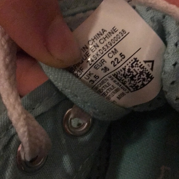 converse - Picture 2 of 2